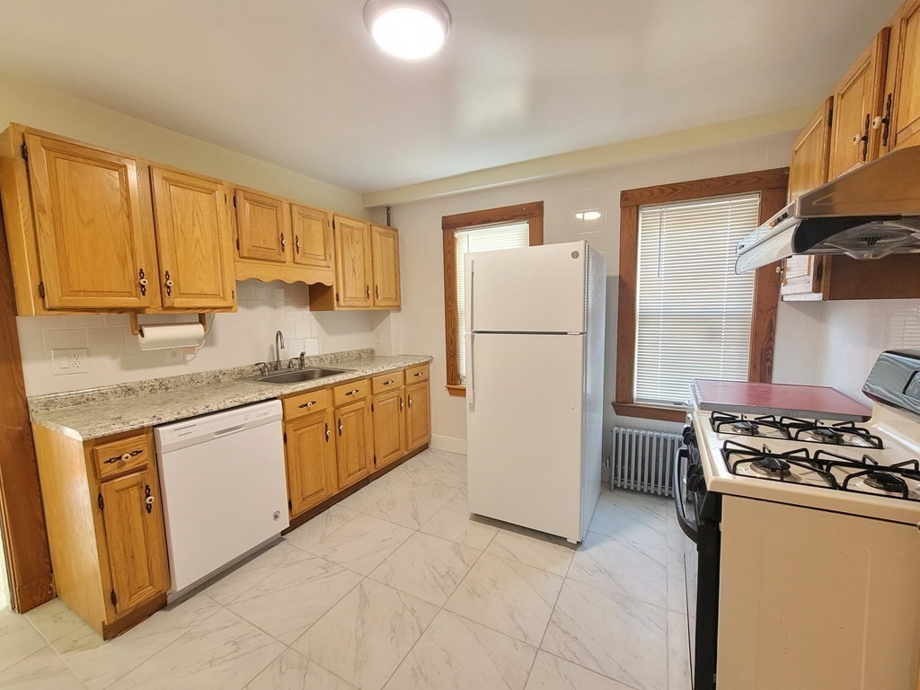 61 Dysart St, Quincy Center