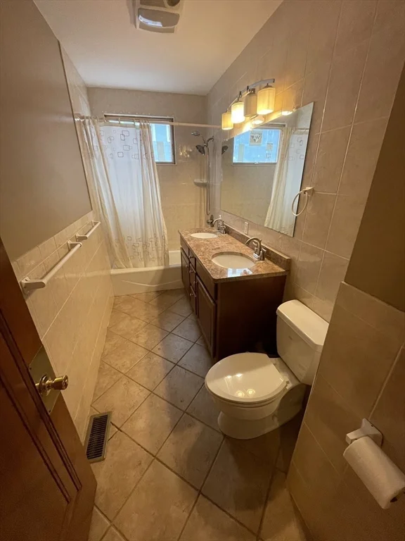 51 Richmond Ave, West Side