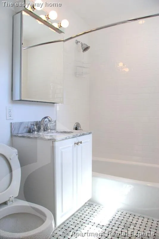 60 Brattle St, Harvard Square