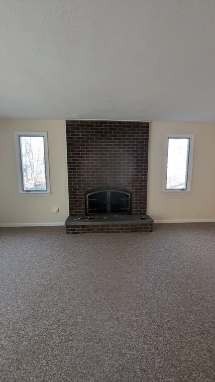 10 Sherwood Ave, Foxboro