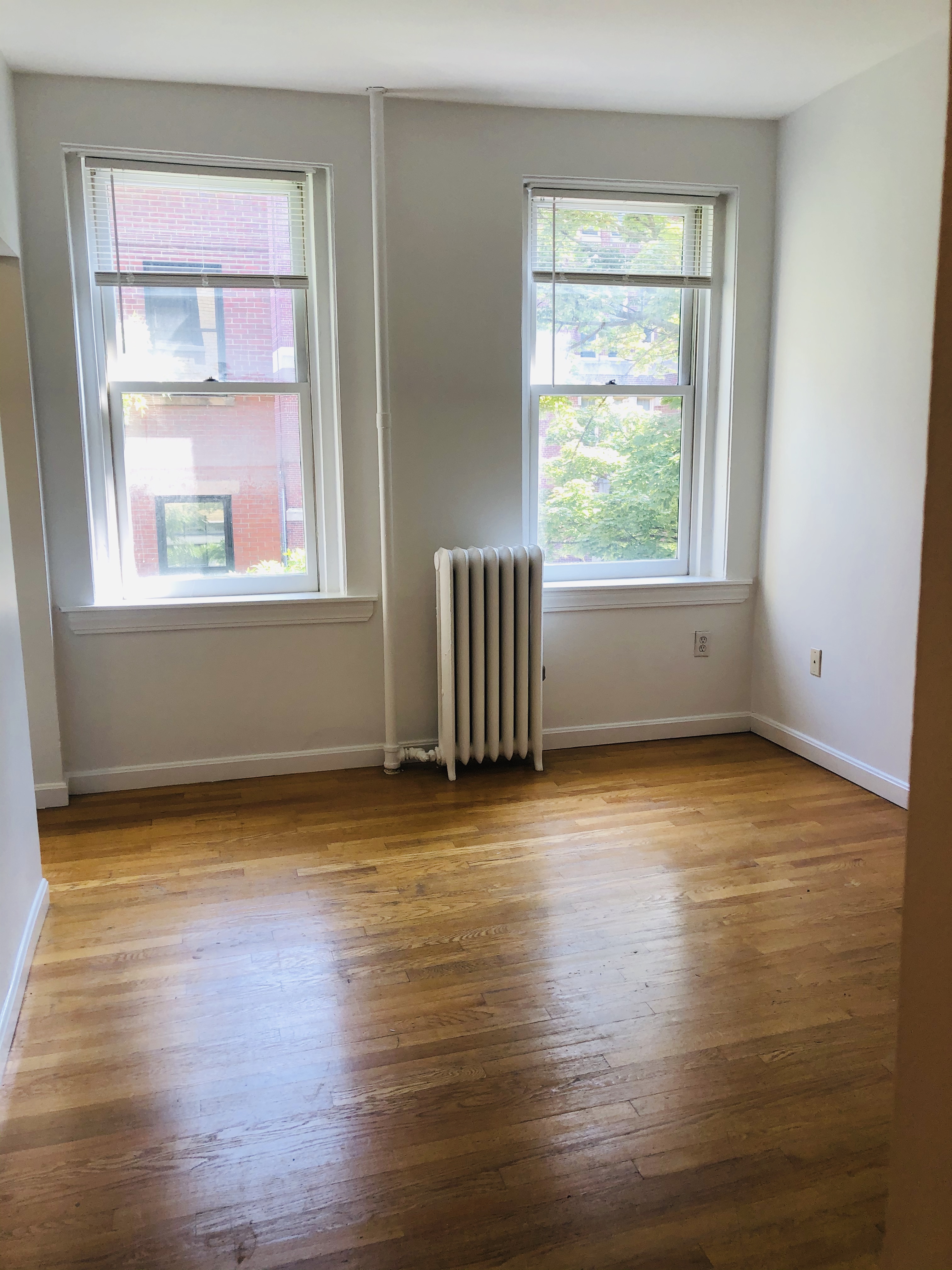 2 bed, 1 bath apartment for rent at 17 Russell St Unit 6, Beacon Hill — photo 4 of 10