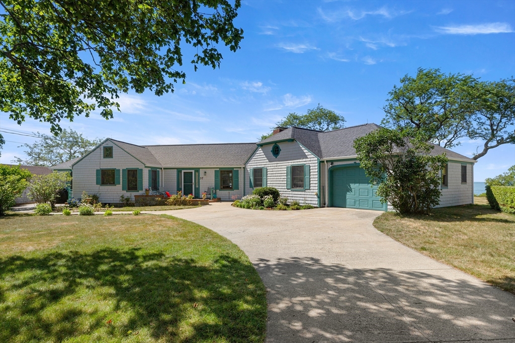 37 Marmion Way, Rockport