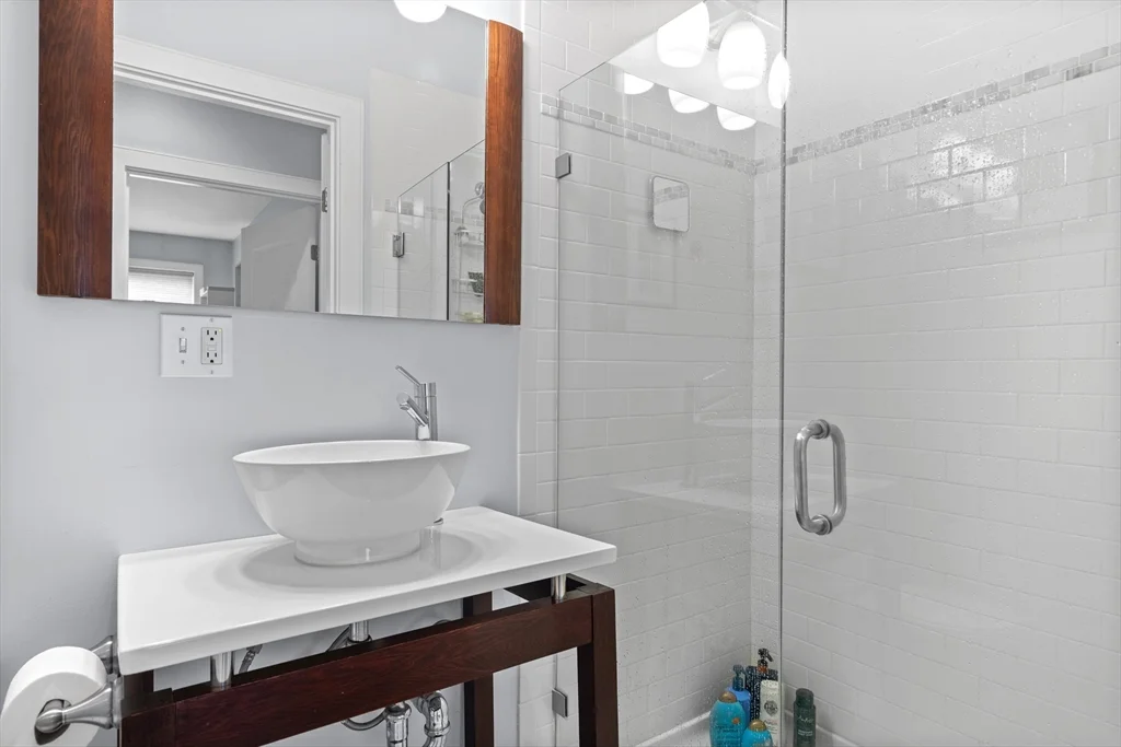152 Old Colony, South Boston