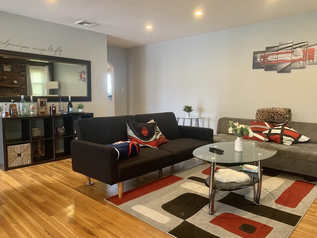 137 Patriot Pkwy, Revere