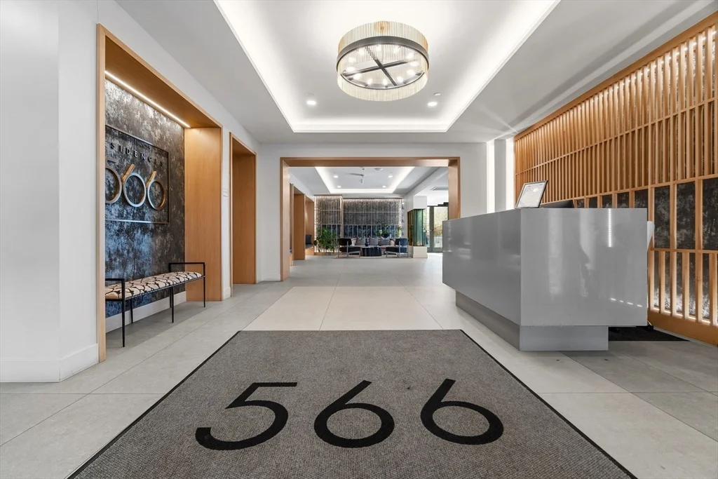 566 Columbus Ave, South End