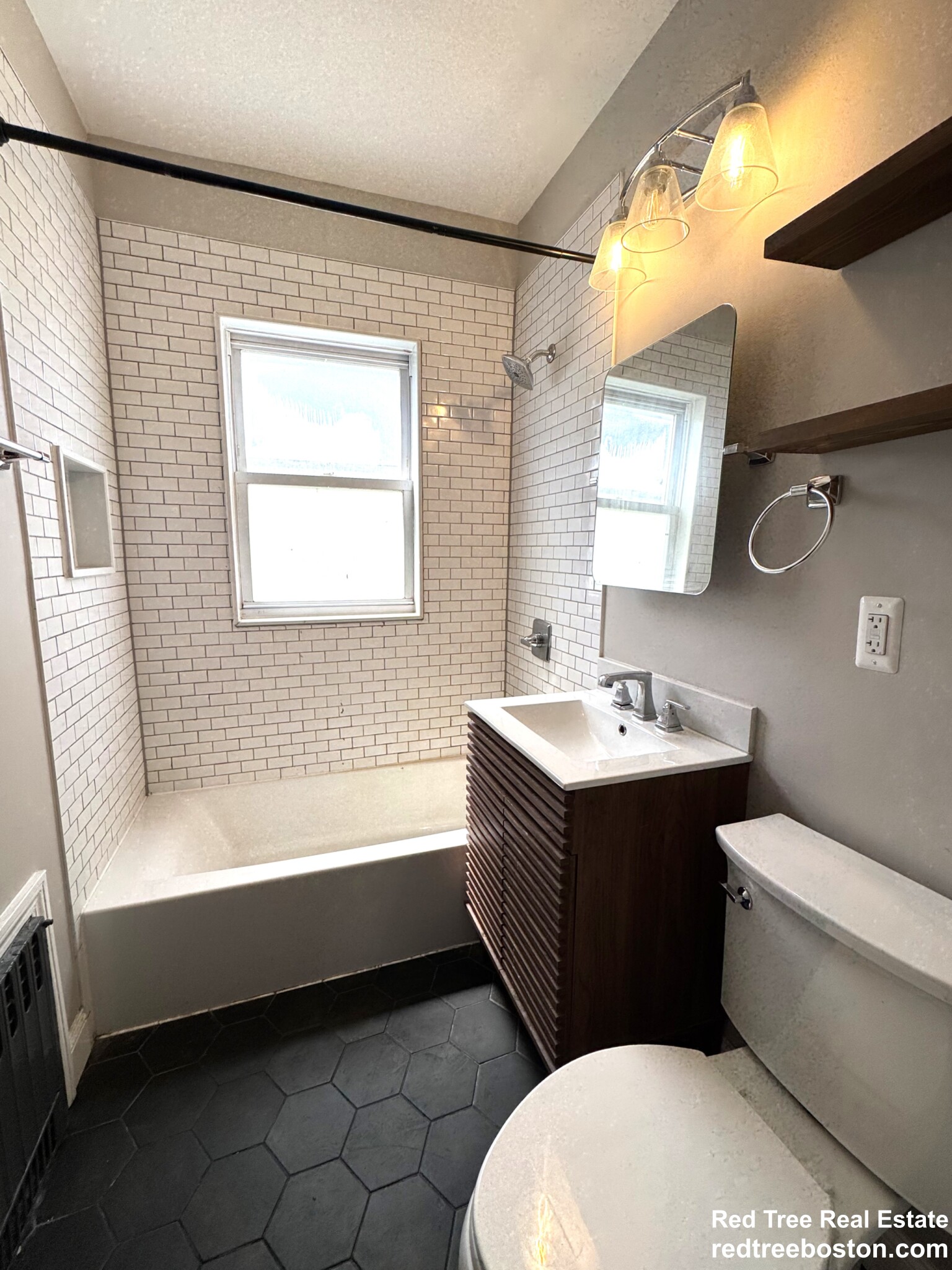 18 Saint Peter St, Jamaica Plain