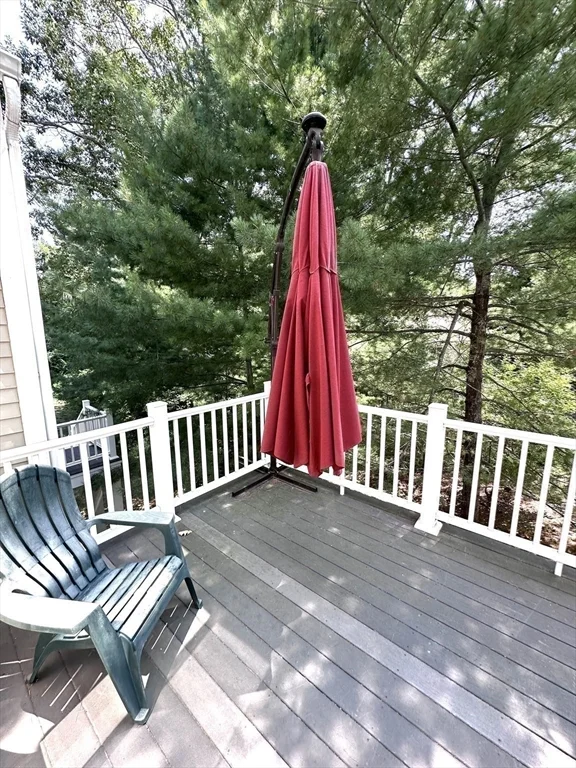 92 Johnson Woods Dr, Reading