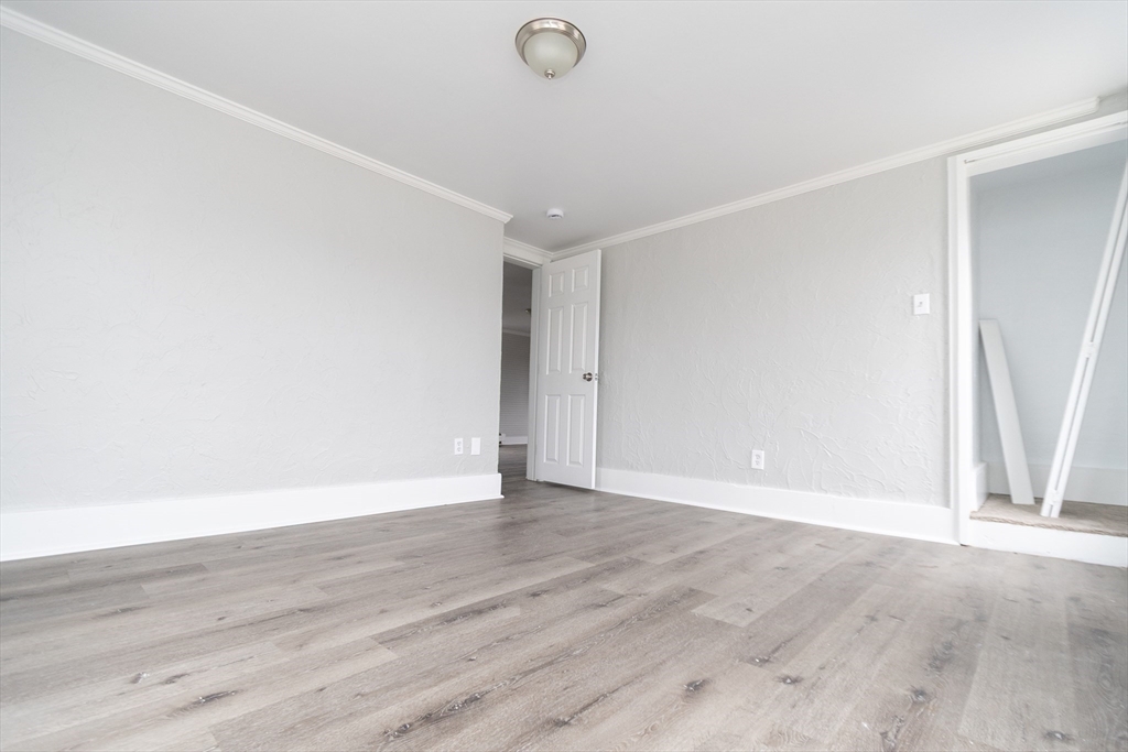 7 Central St, Hudson