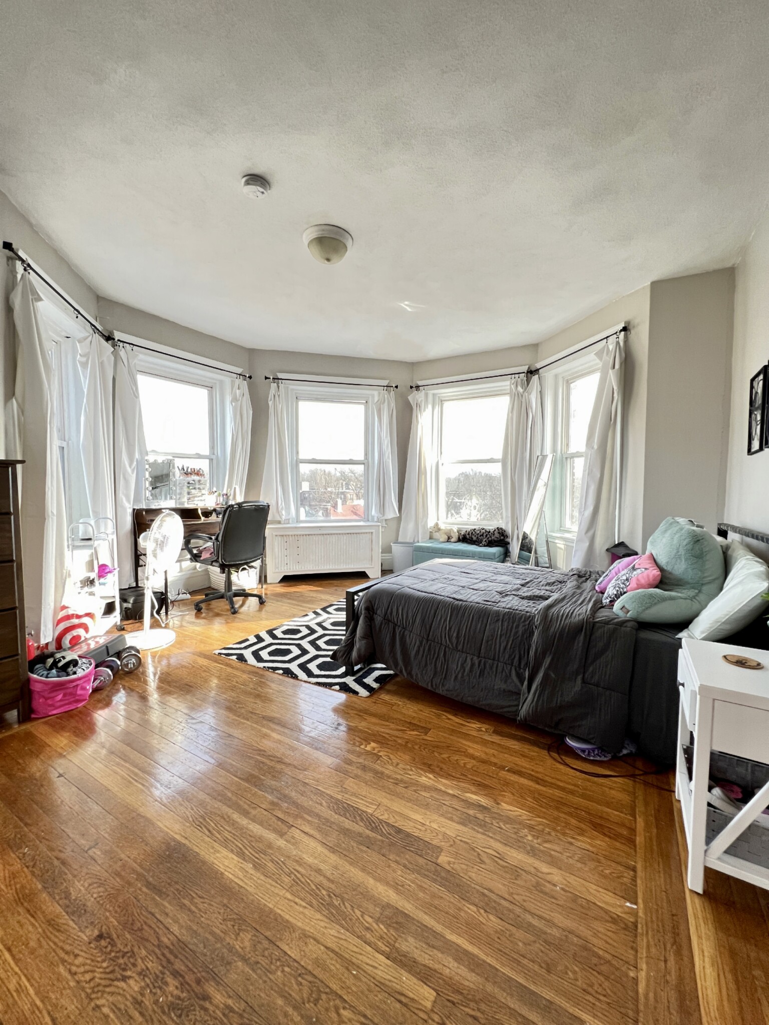 1082 Commonwealth Ave, Brighton