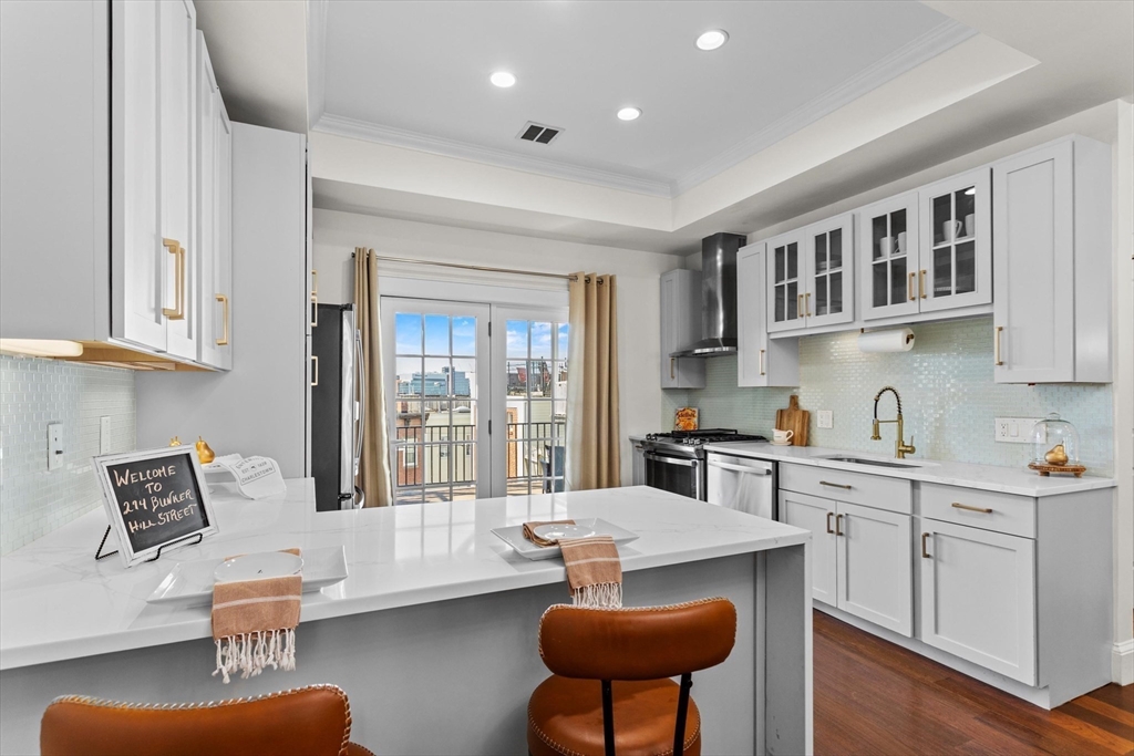 274 Bunker Hill St, Charlestown