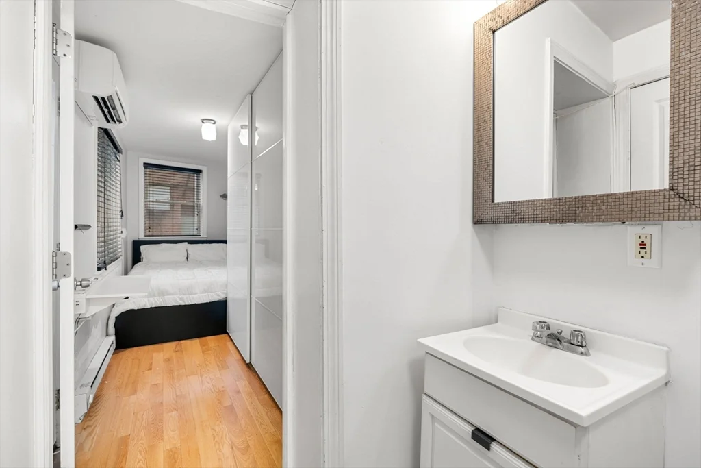 8 Moon St, North End