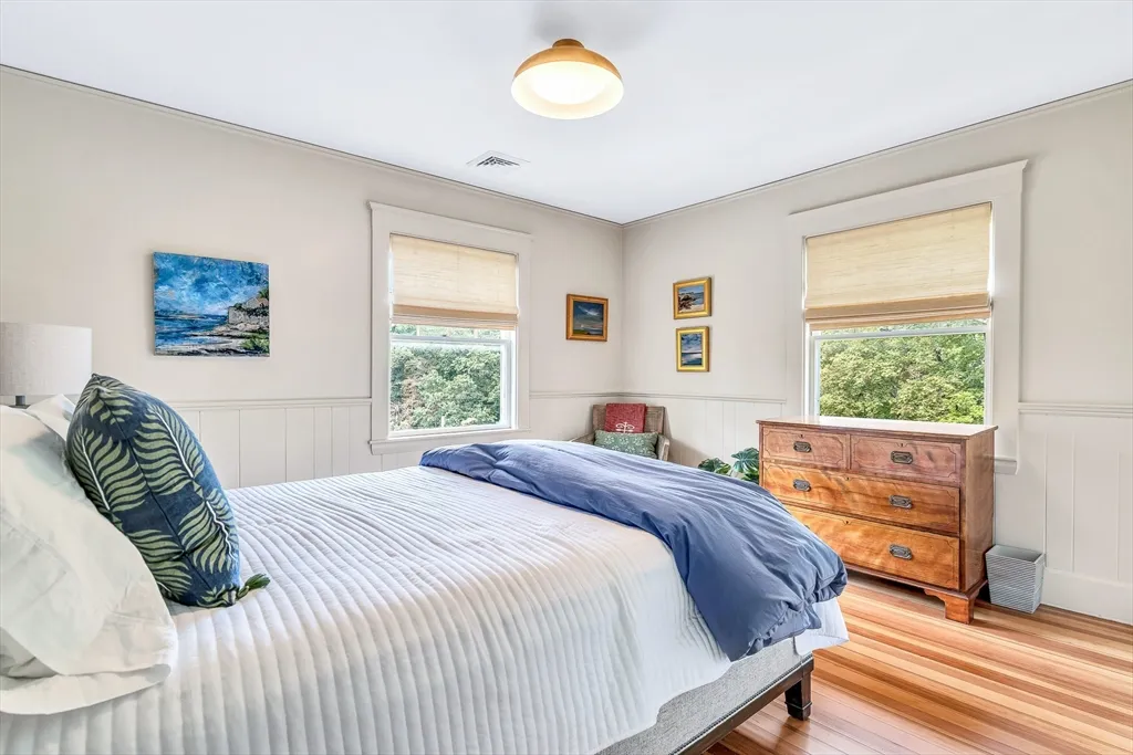 17 Atlantic Ave, Cohasset