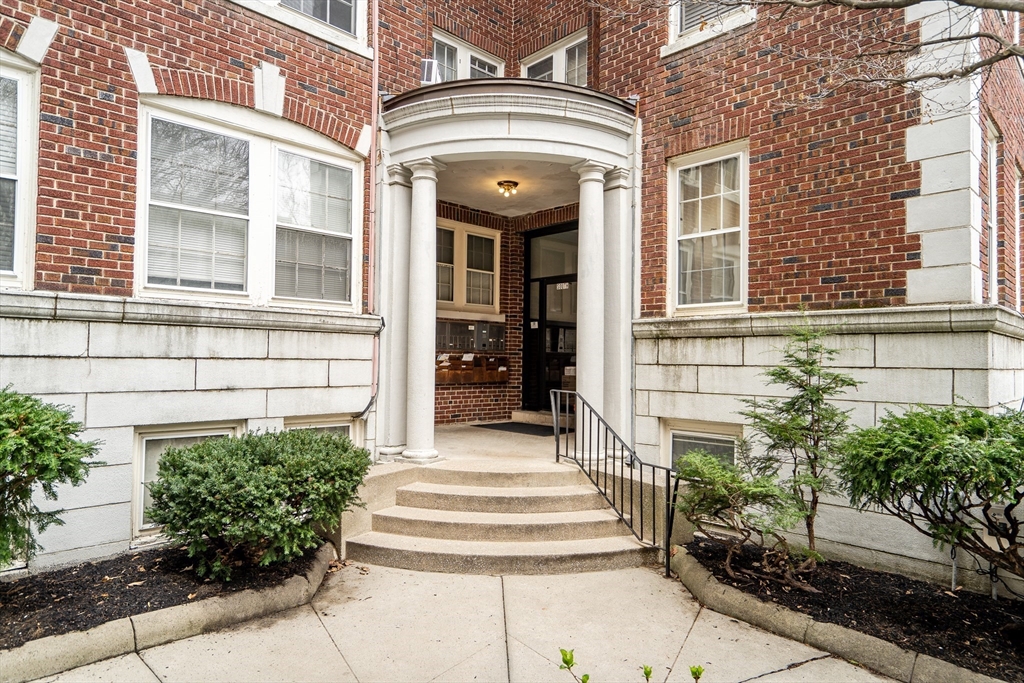 41 Bowdoin St, Neighborhood Nine