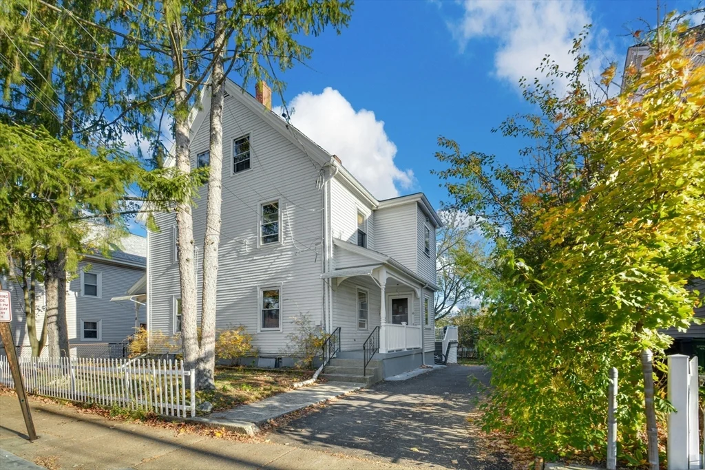 10 Middle, Newton