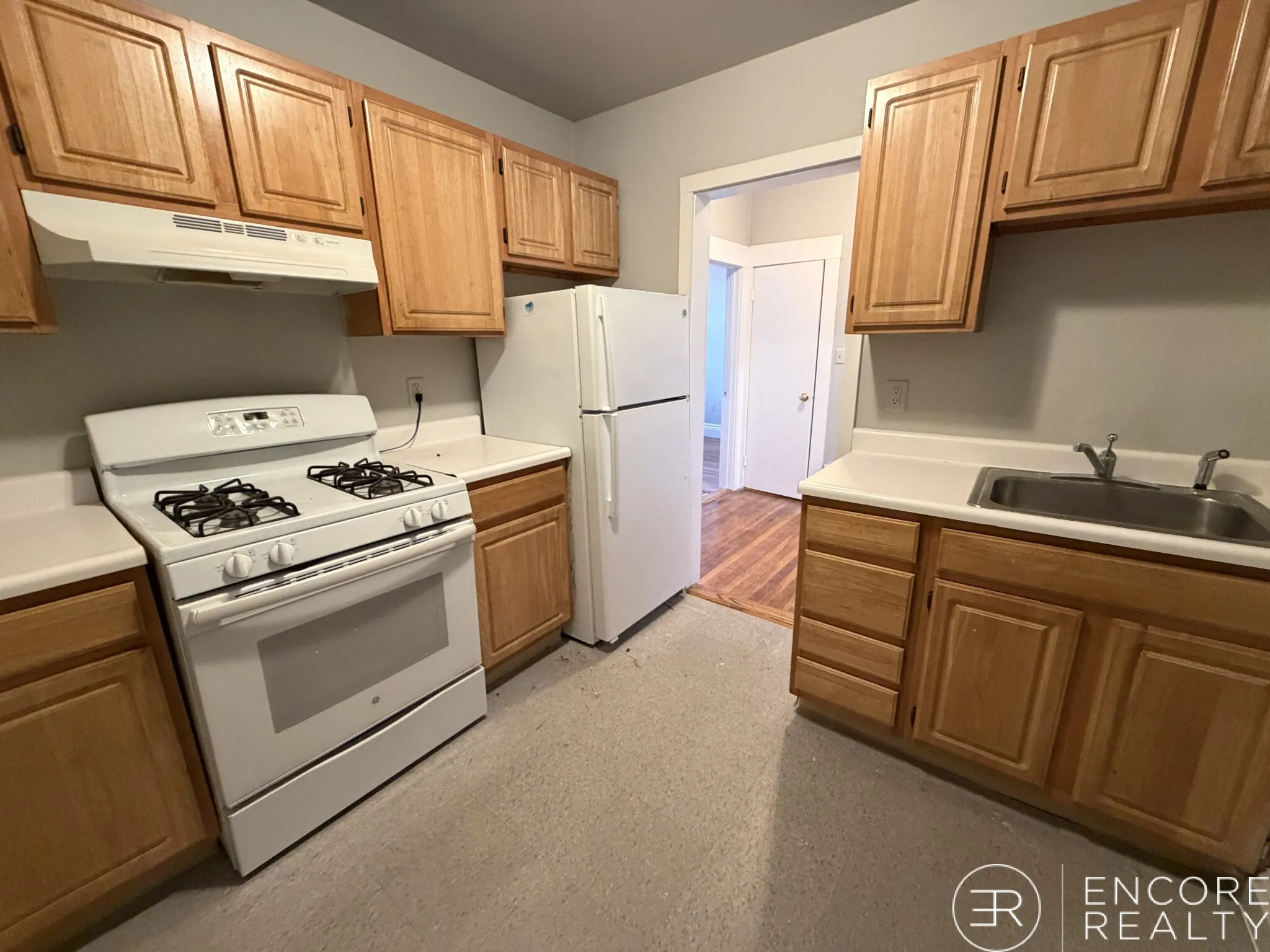 376 Riverway, Mission Hill