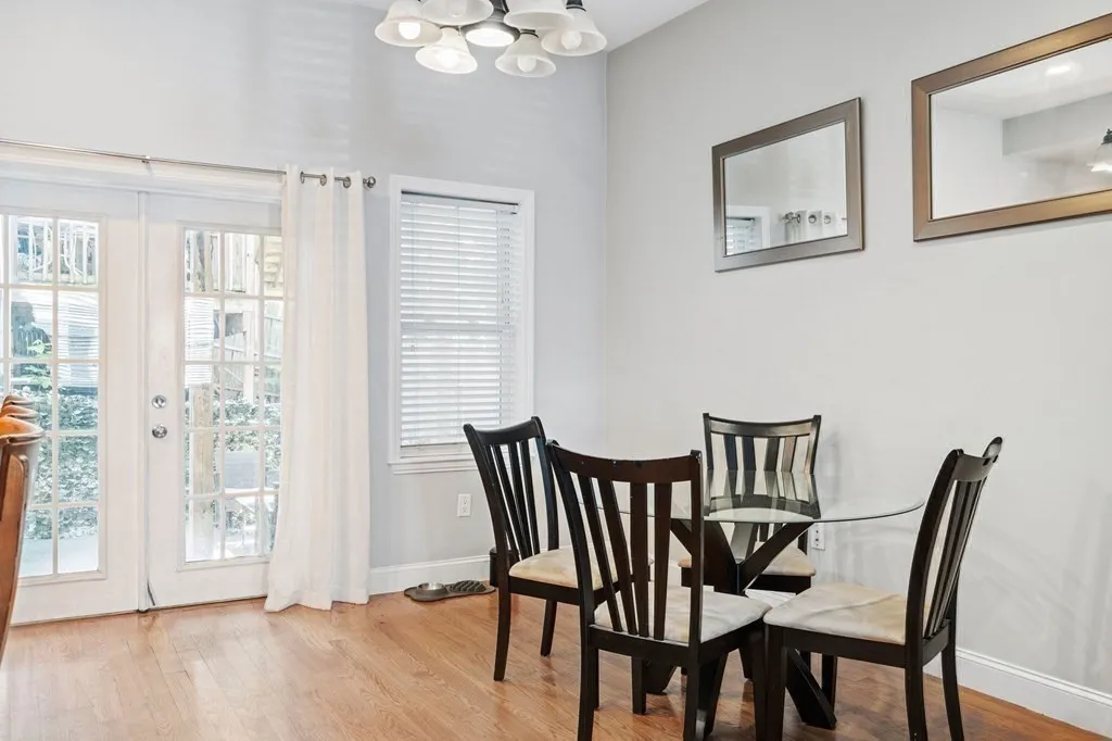 100 Old Harbor St, South Boston