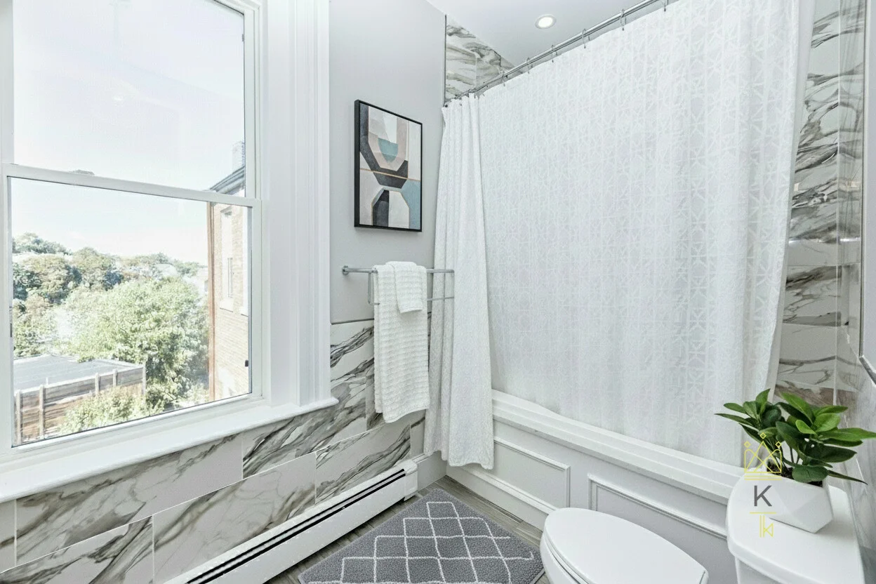 85 Regent St, Roxbury