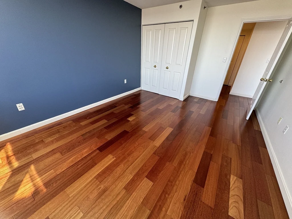 10 Museum Way, East Cambridge