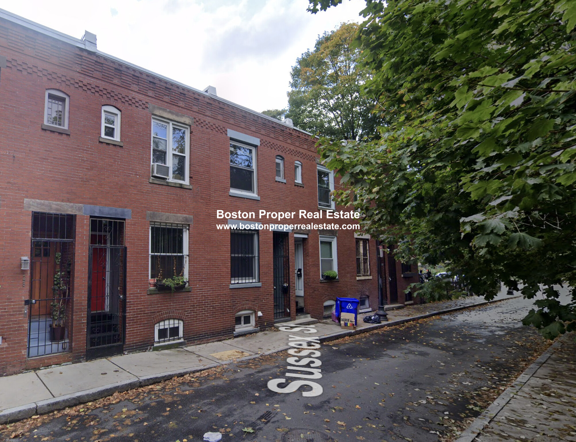 34 Sussex St, Roxbury