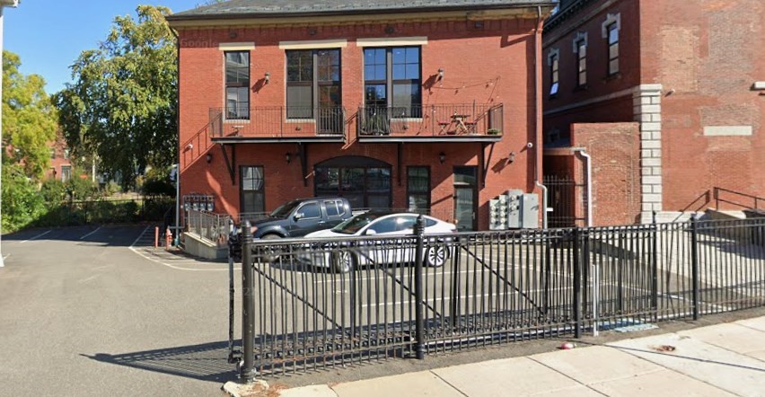 409 Dudley St, Roxbury