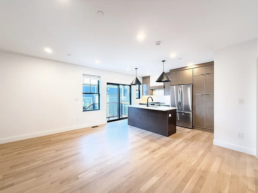 99 5th St, East Cambridge