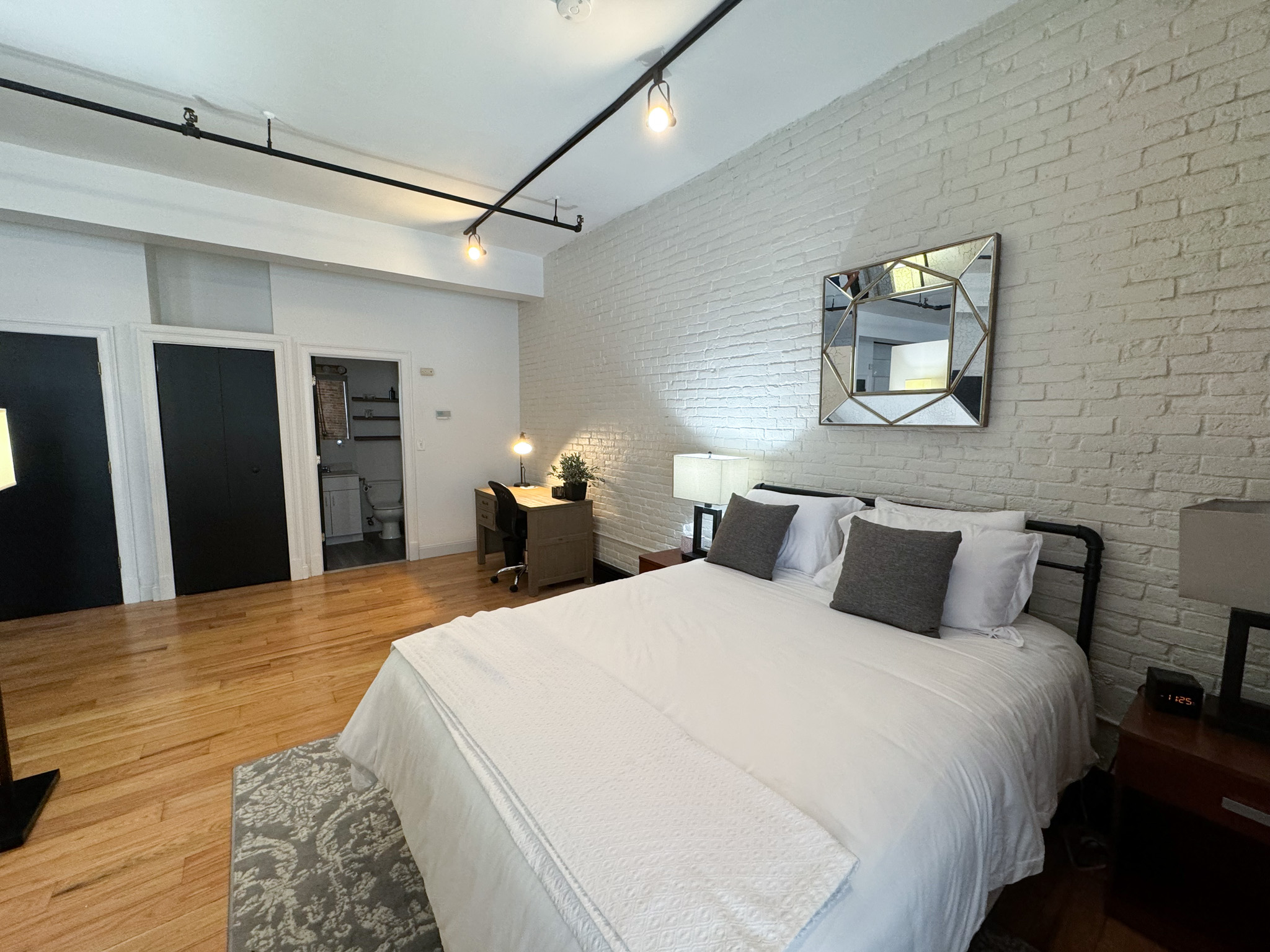 19 Stanhope St, Back Bay