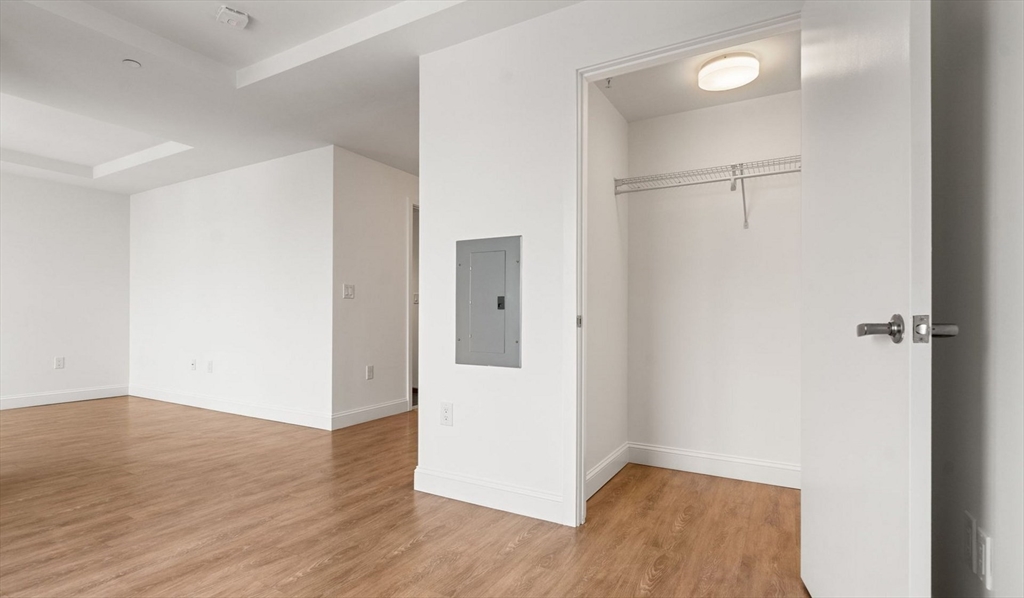 99 Kneeland St, Chinatown