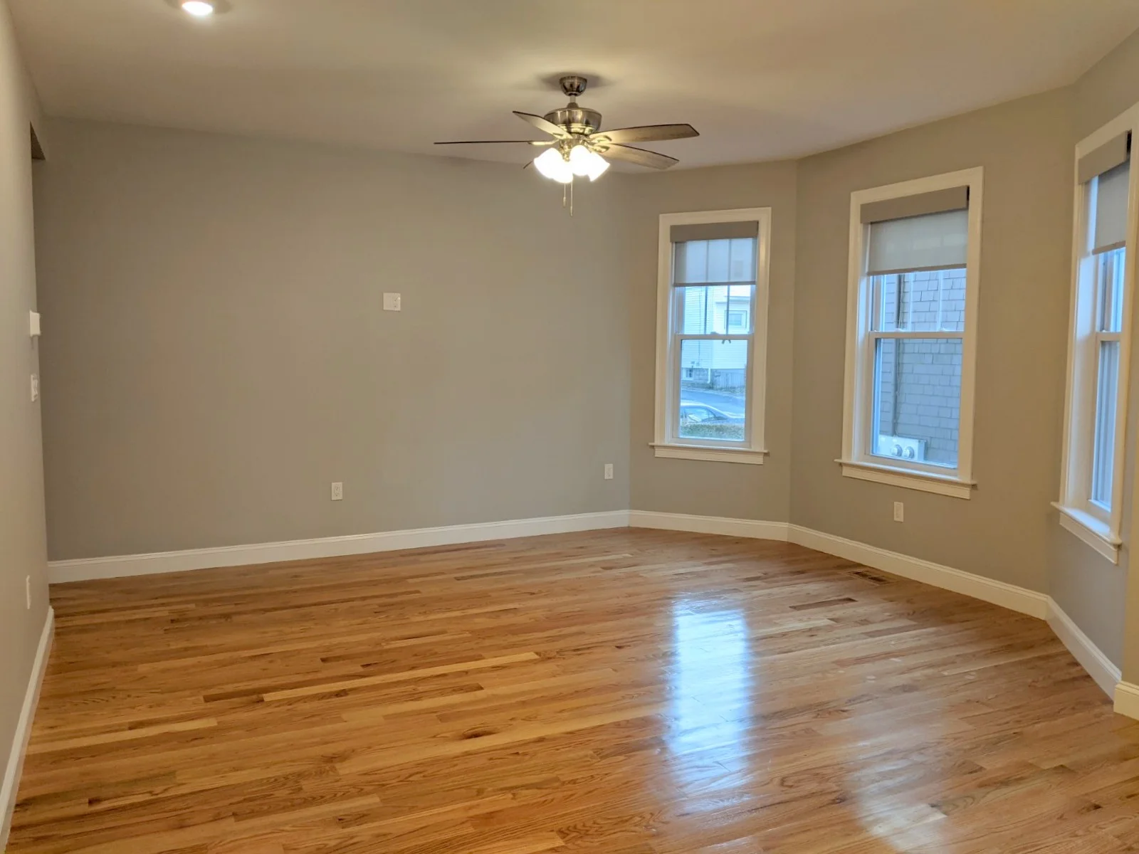 16 Bowen Ave, South Medford