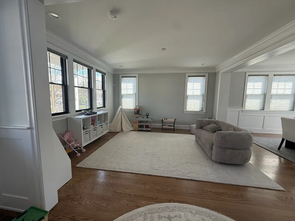 119 Woodbine Circle, Needham