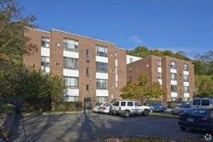 109-111 Tremont St, Brighton