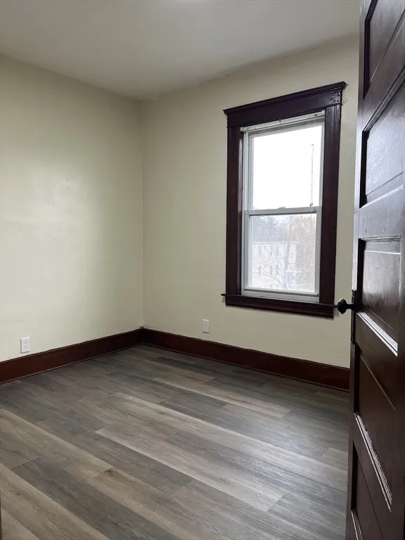 209 Pilgrim Ave, Worcester