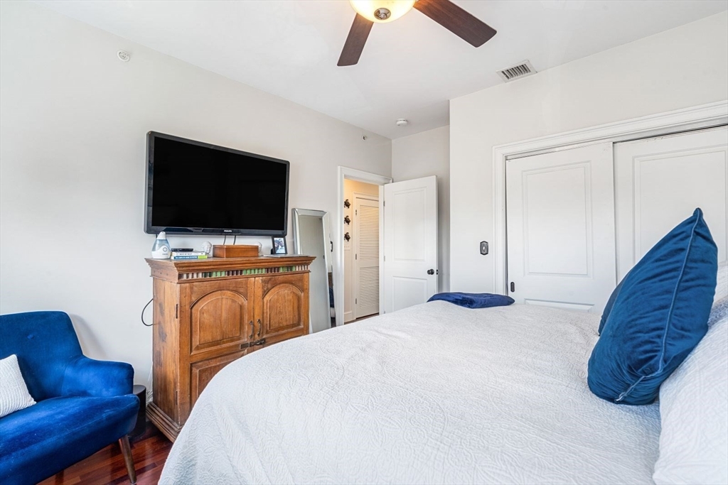 55 Middle St, South Boston