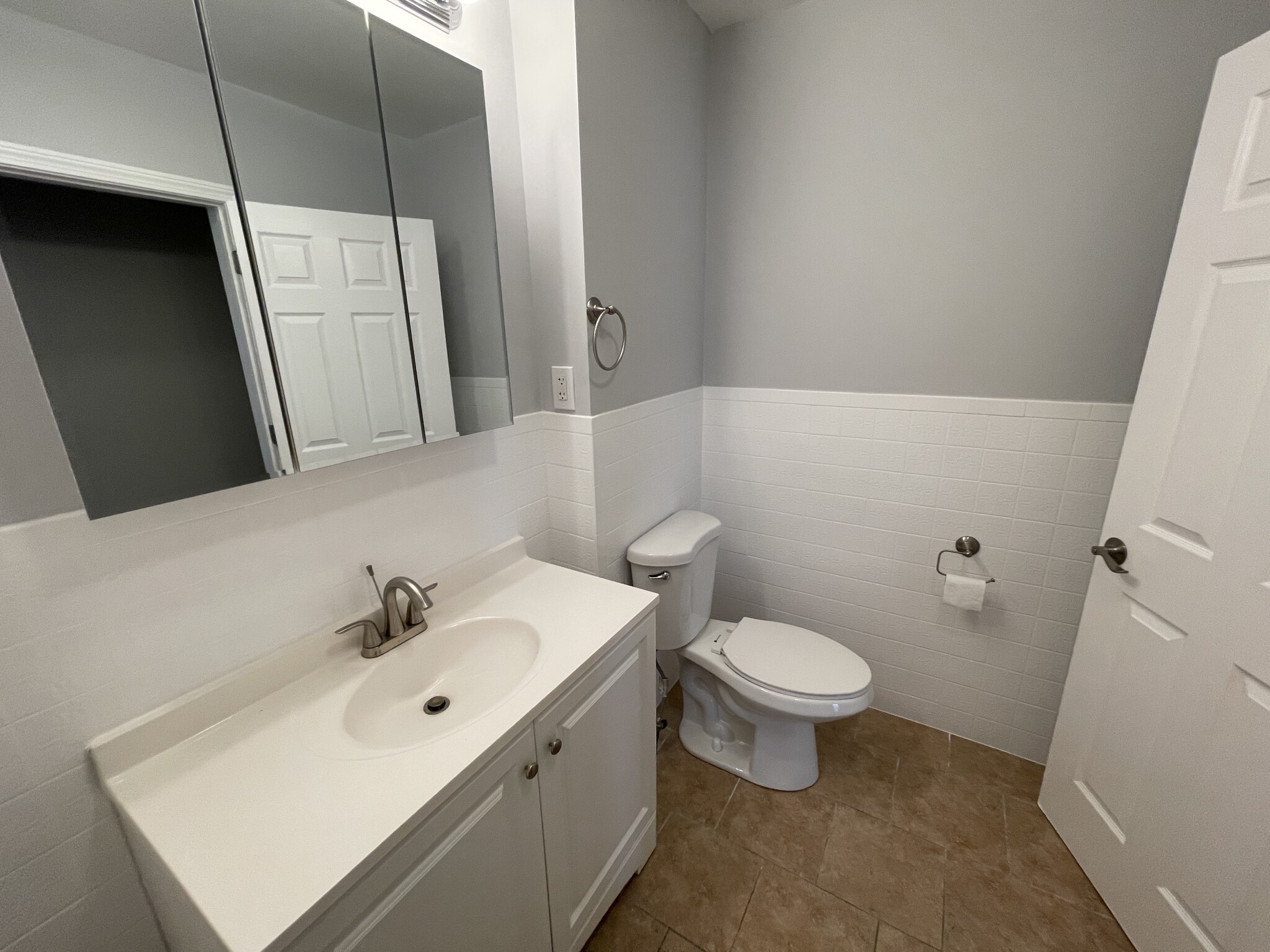 227 Holland St, Teele Square