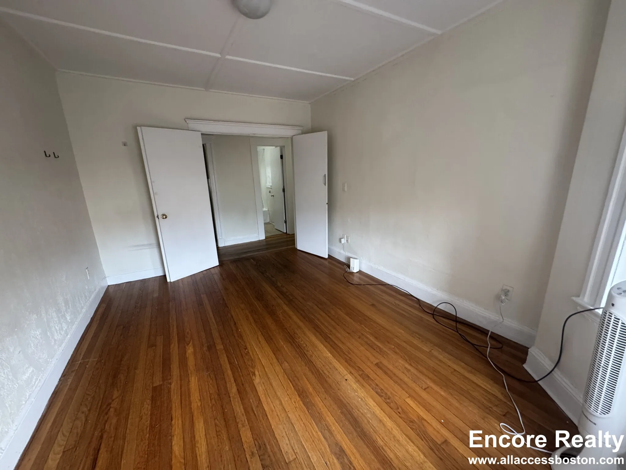 1175 Boylston St, Fenway