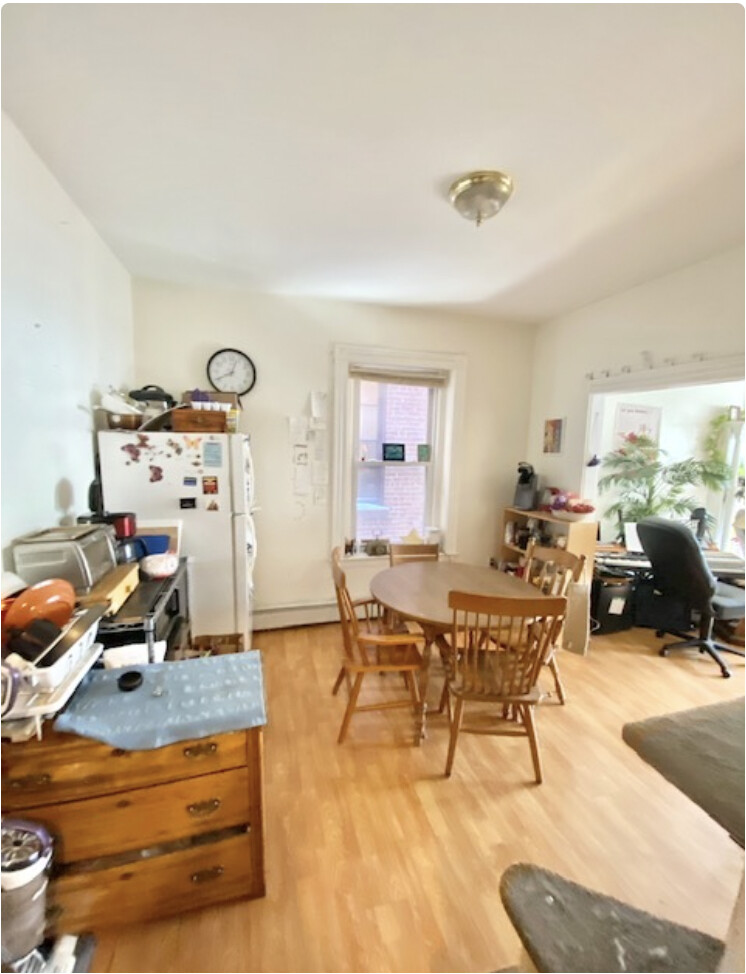 129 Cedar St, Roxbury