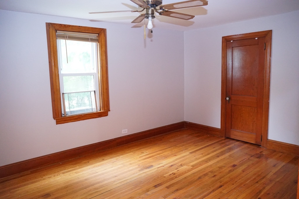 20 Bolton Pl, Bridgewater