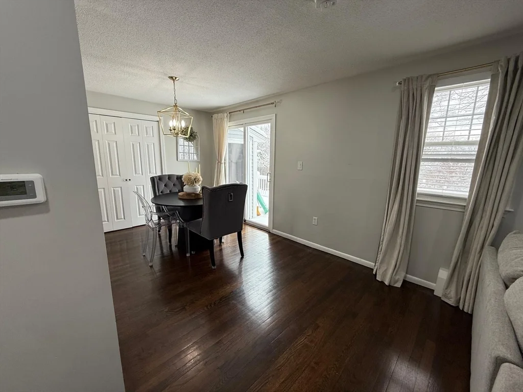 14 Pere Marquette St, Lawrence