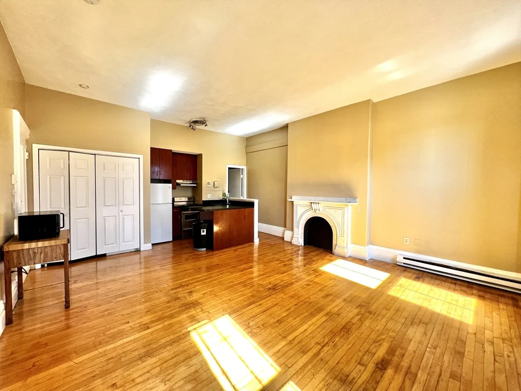 703 Massachusetts Ave, South End