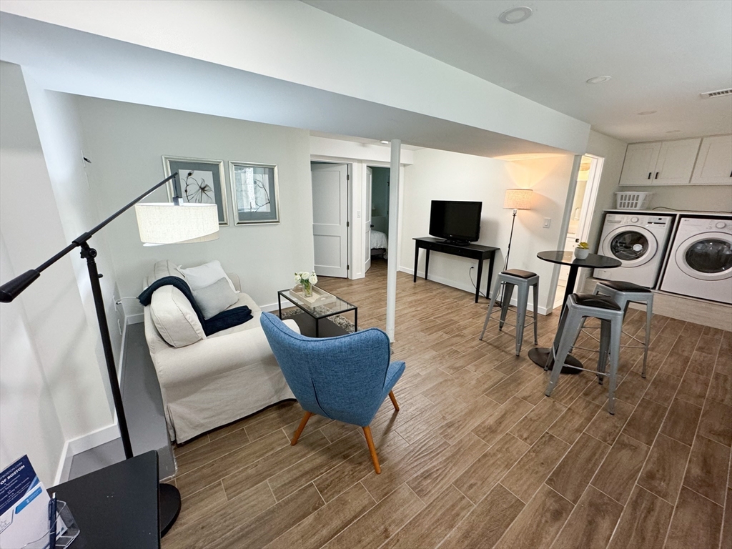 41 Wiltshire, Boston