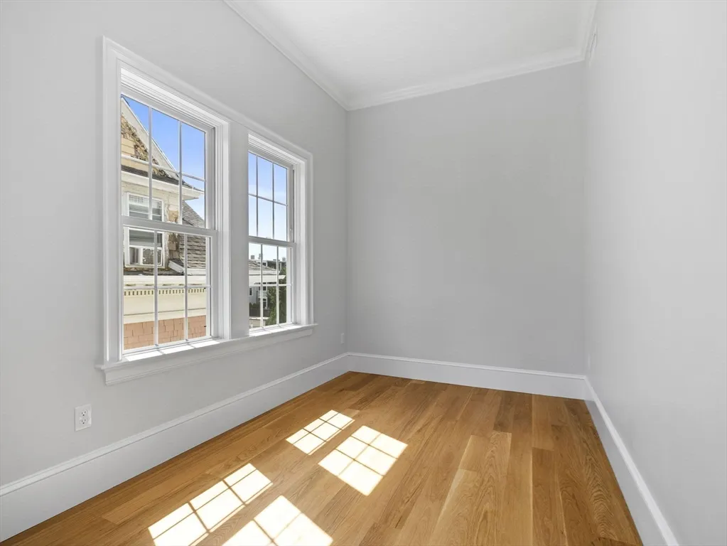 944 East Broadway, South Boston