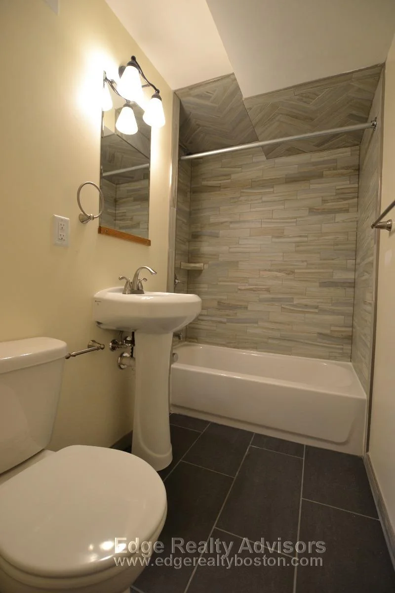 30 Bentley St, Oak Square