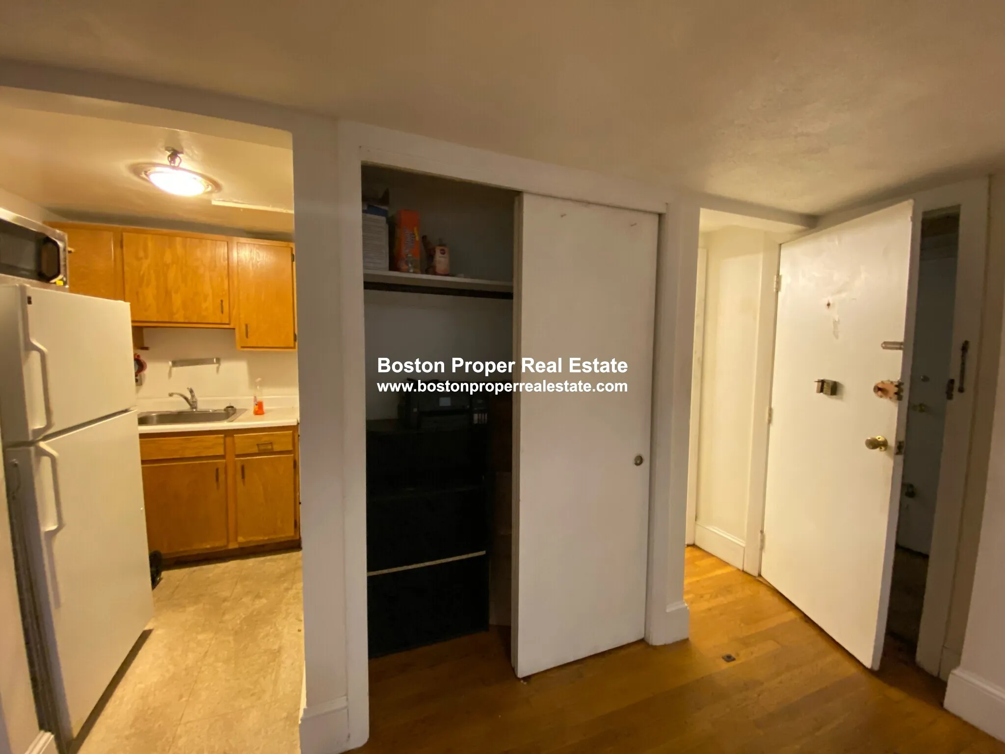 289 Newbury St, Back Bay