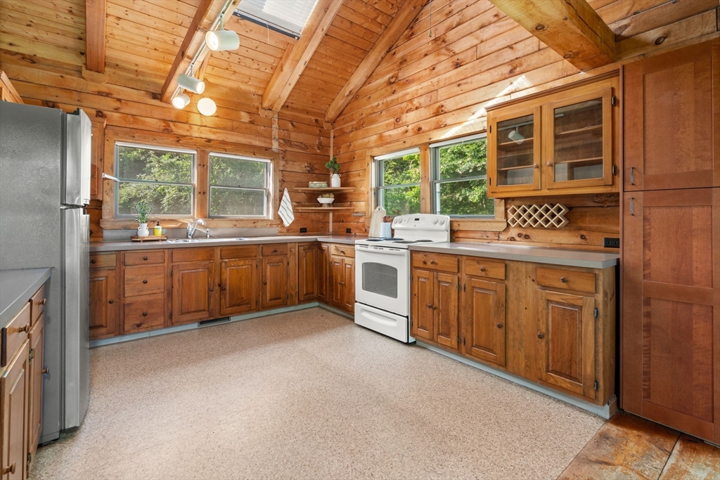 54 Marshall St, Duxbury