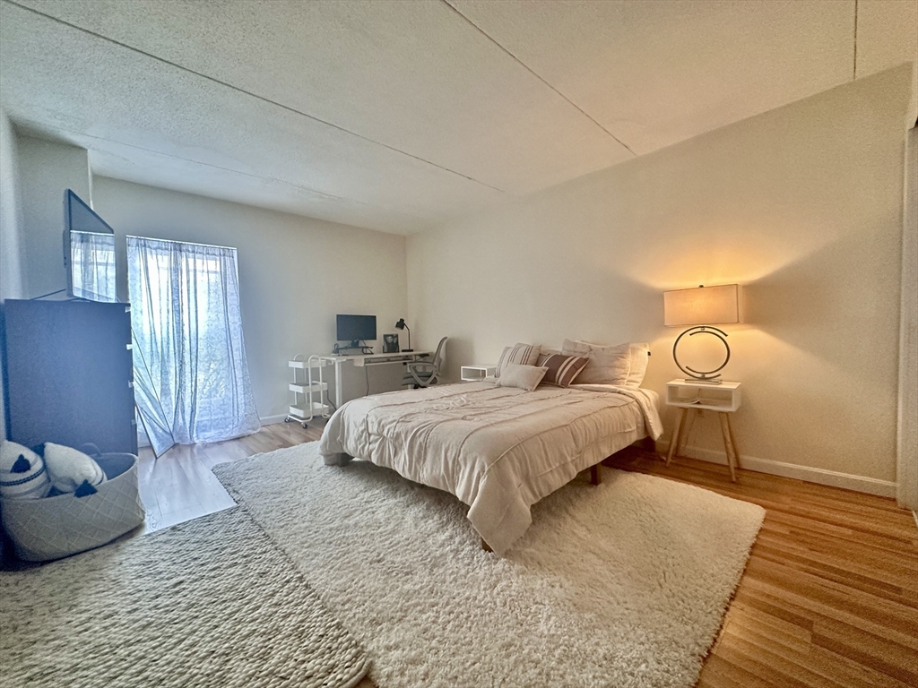 50-56 Broadlawn Park, Newton