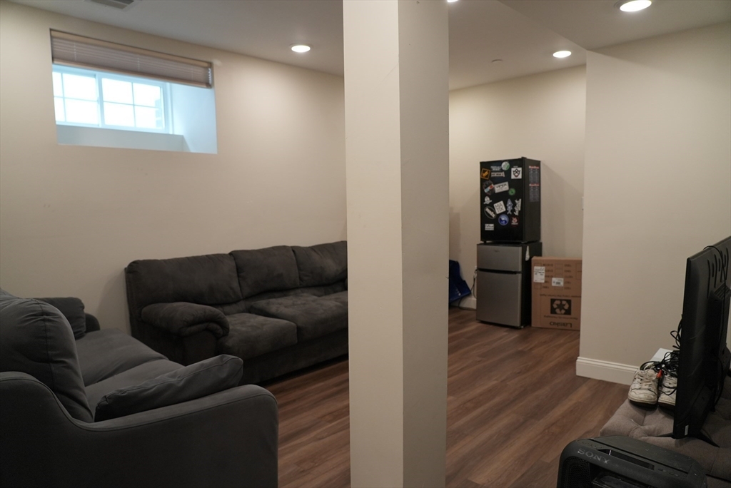 701 E 2nd St, South Boston