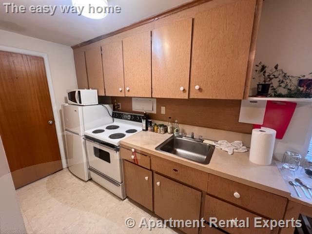 276 Massachusetts Ave, East Arlington