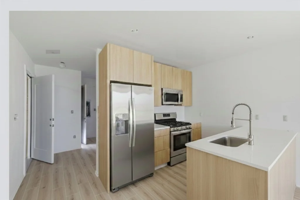 1035 Commonwealth Ave, Allston