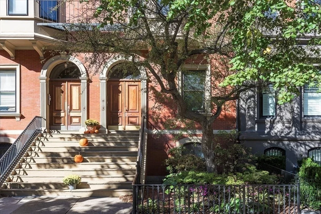 214 Beacon, Back Bay