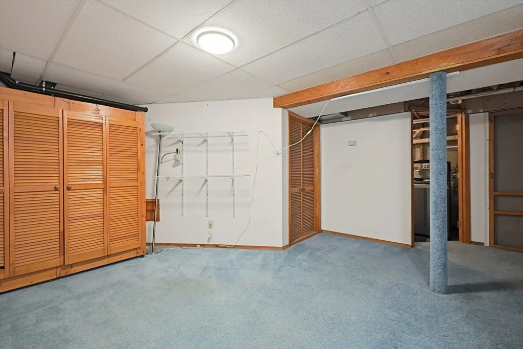 1 West Belcher, Foxboro