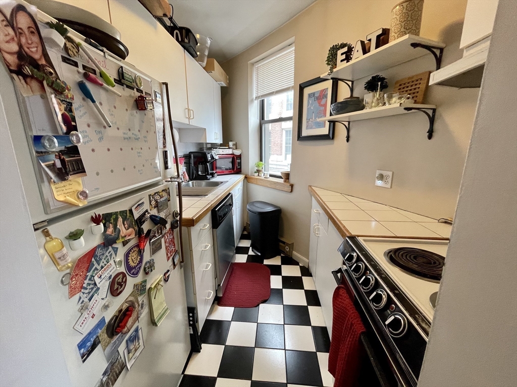 13 Thacher St, North End